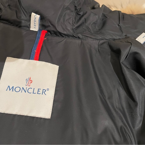 Moncler Parka jacket with fur - Picture 6 of 6